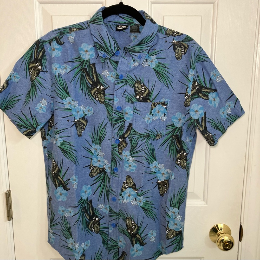 Star Wars Chewbacca blue Hawaiian shirt. Men’s size small.